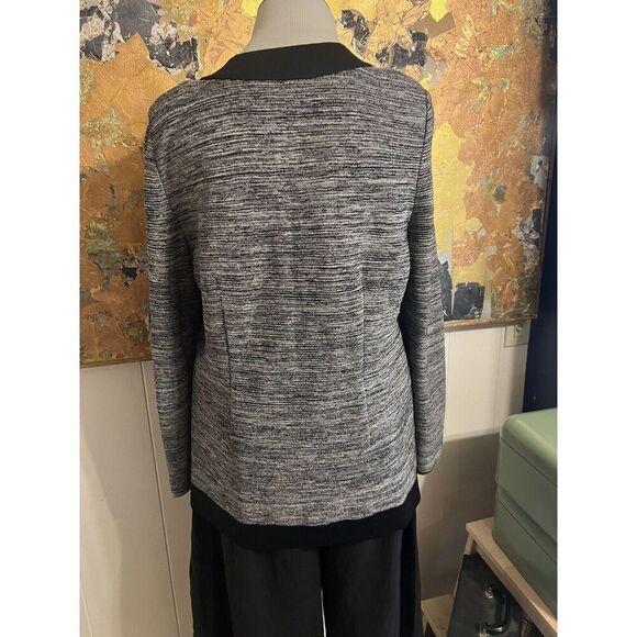 Gorgeous Gray Misook Cardigan With Hook and Eye Closures and Black Trim Large - Picture 4 of 7